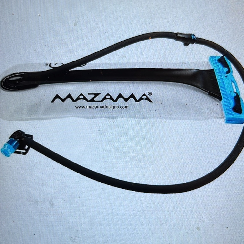 Mazama designed Windygo top fill hydration bladder, 2 L/70 oz